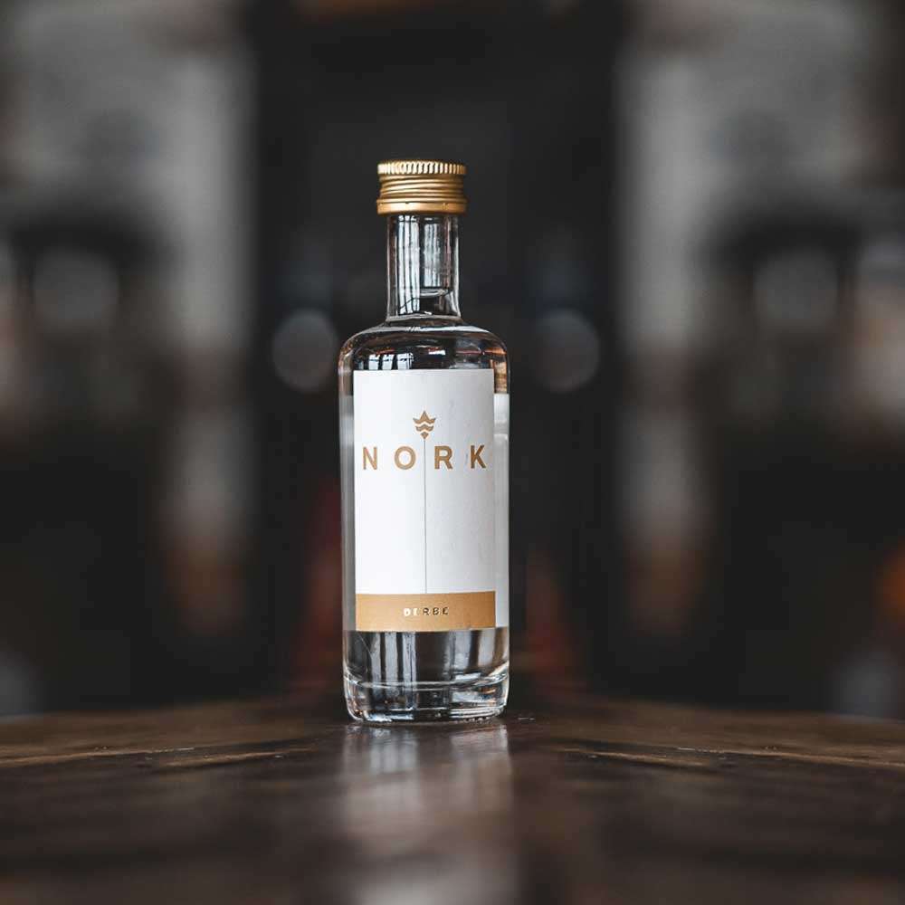 Nork Korn Derbe Mini Flasche